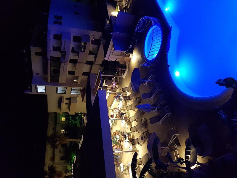 โรงแรมอิมพิเรียล คอสทาวน์ ภายนอก รูปภาพ